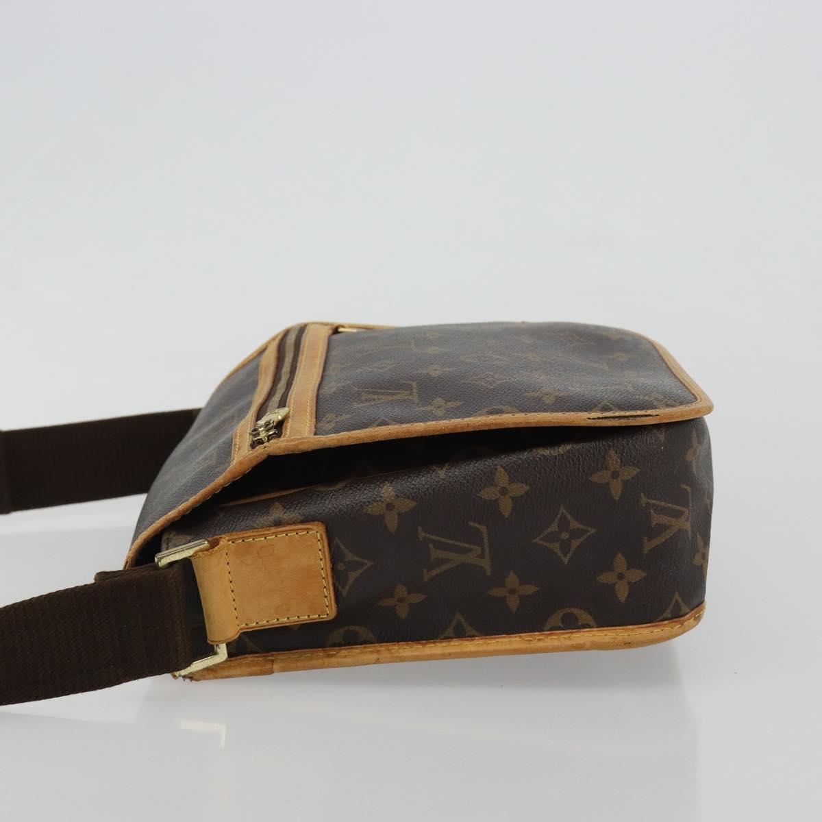 LOUIS VUITTON Monogram Pochette Bosphore Shoulder Bag M40044 LV Auth ar13986