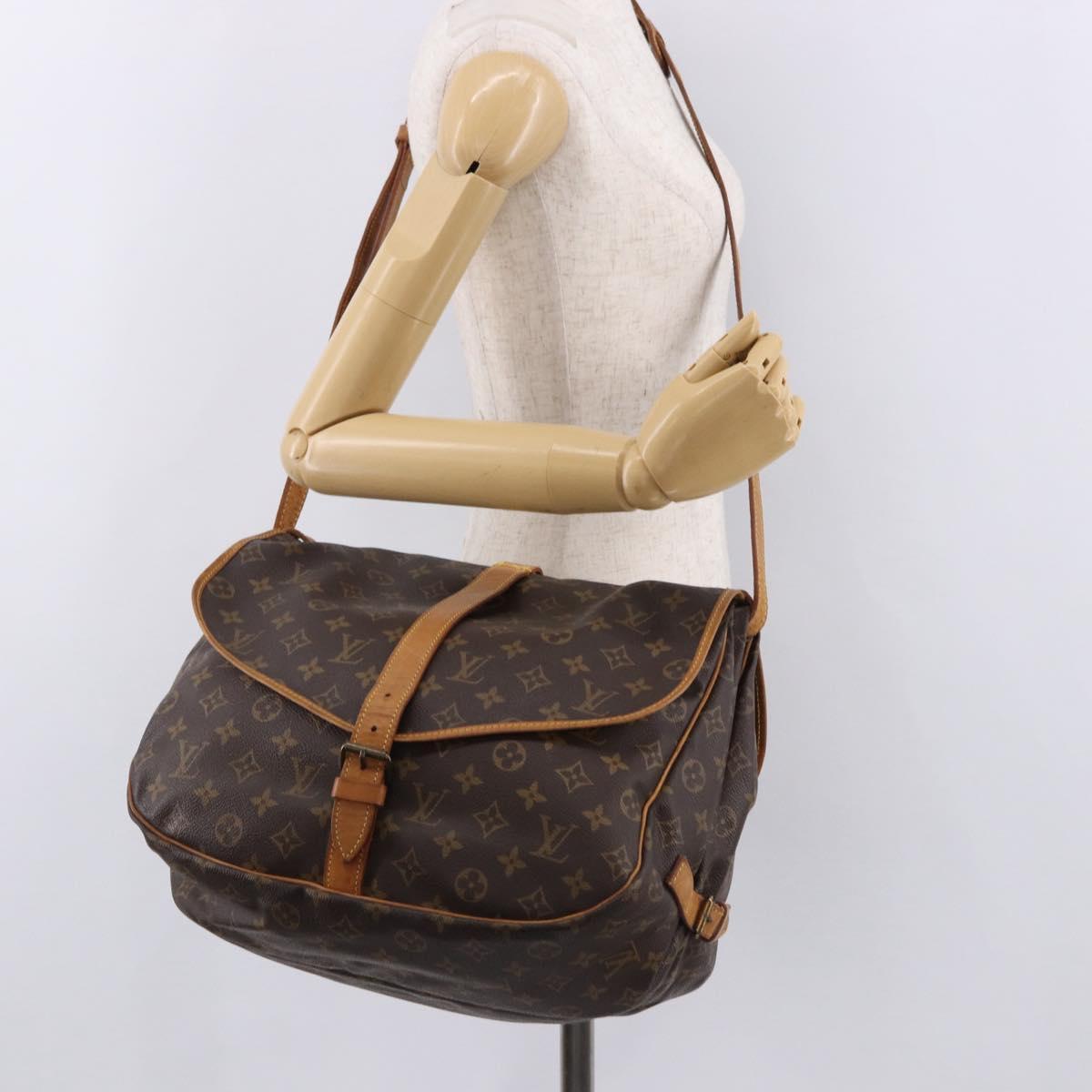 LOUIS VUITTON Monogram Saumur 35 Shoulder Bag M42254 LV Auth ar13991