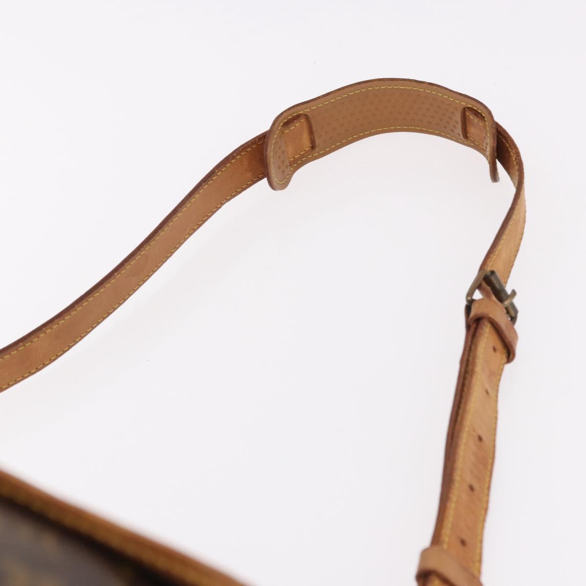 LOUIS VUITTON Monogram Saumur 35 Shoulder Bag M42254 LV Auth ar13991
