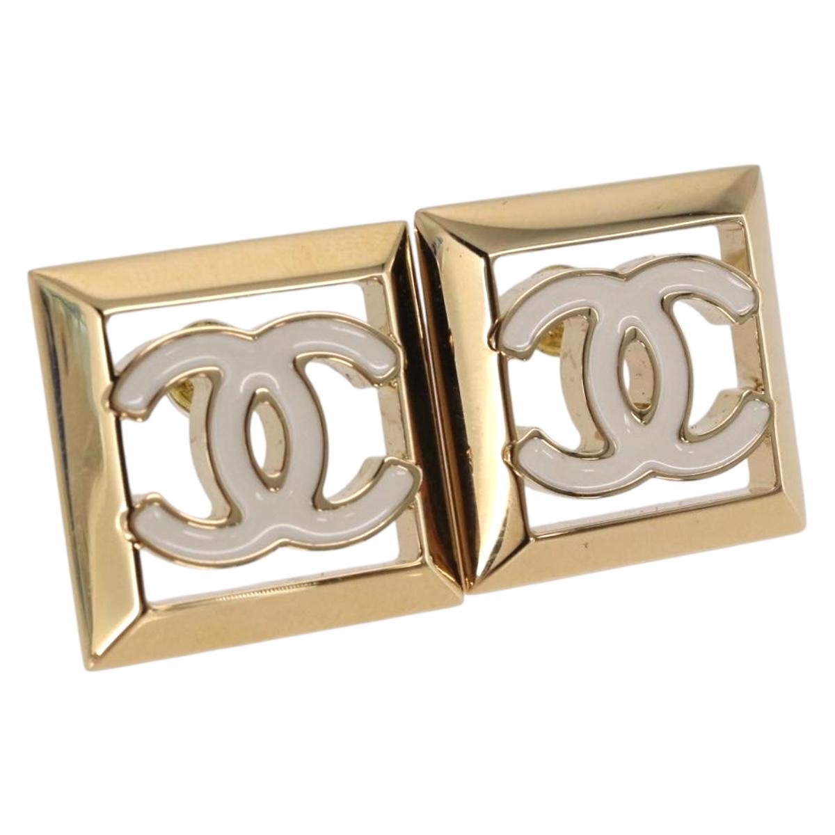 CHANEL Earring Metal Gold Tone White CC Auth ar14117M