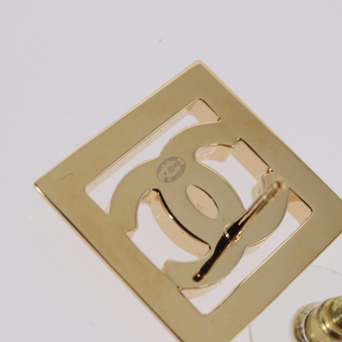 CHANEL Earring Metal Gold Tone White CC Auth ar14117M