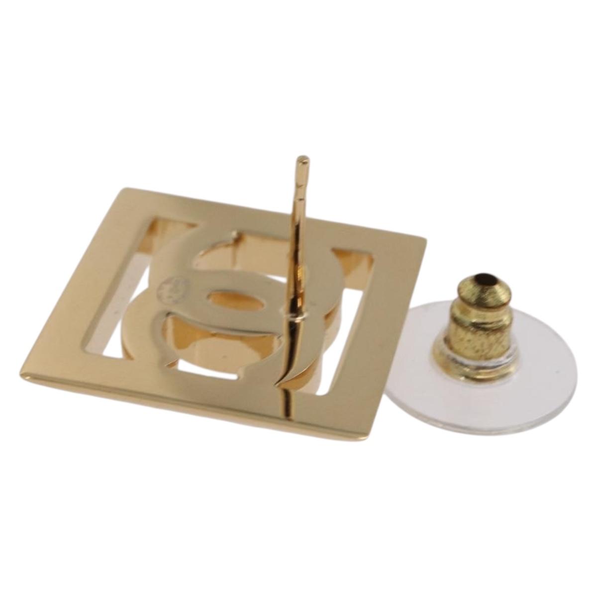 CHANEL Earring Metal Gold Tone White CC Auth ar14117M