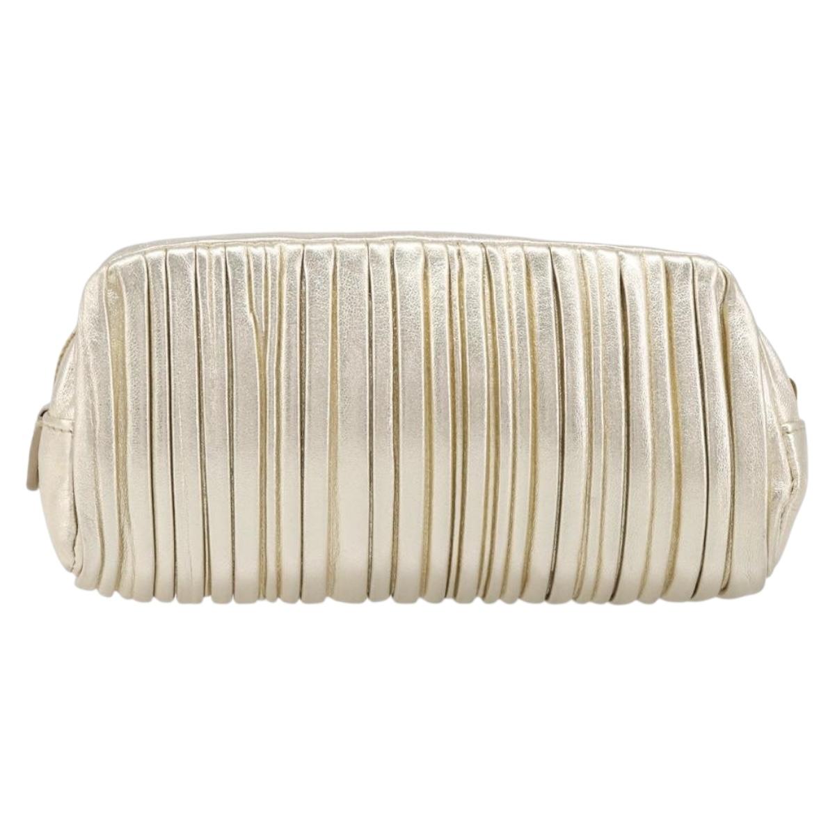 Miu Miu Matelasse Pouch Leather Gold Auth ar14176V