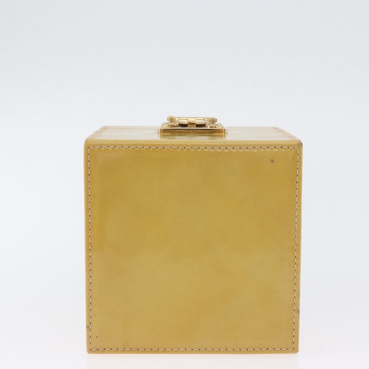 LOUIS VUITTON Monogram Vernis Bleecker Cosmetic Pouch Beige M91002 Auth ARZ033
