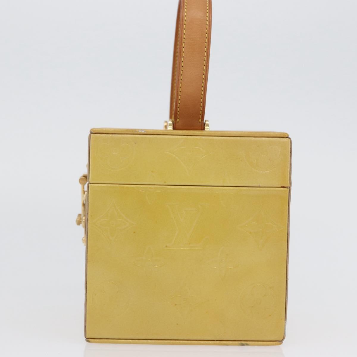LOUIS VUITTON Monogram Vernis Bleecker Cosmetic Pouch Beige M91002 Auth ARZ033