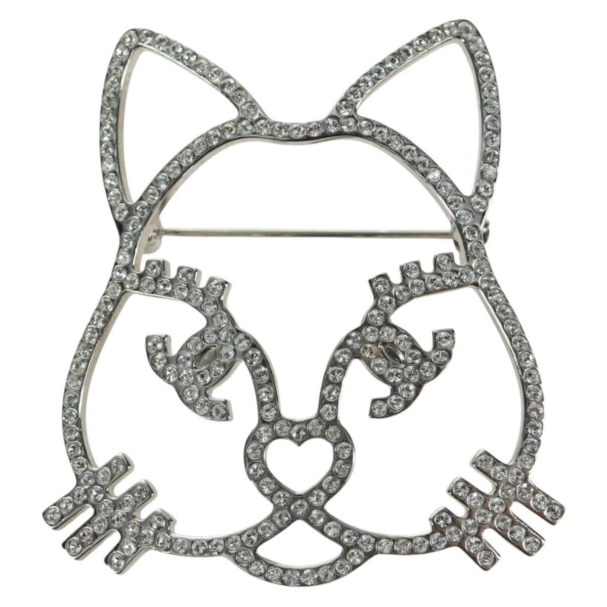 CHANEL Cat Brooch metal Silver CC Auth ARZ169M