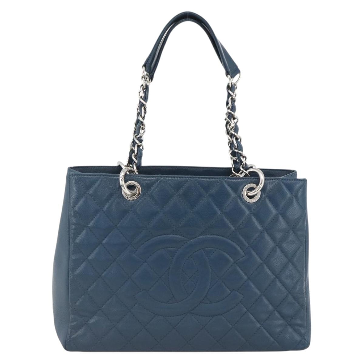 CHANEL Matelasse Chain Shoulder Bag Caviar Skin Blue Silver CC Auth ARZ343SAV