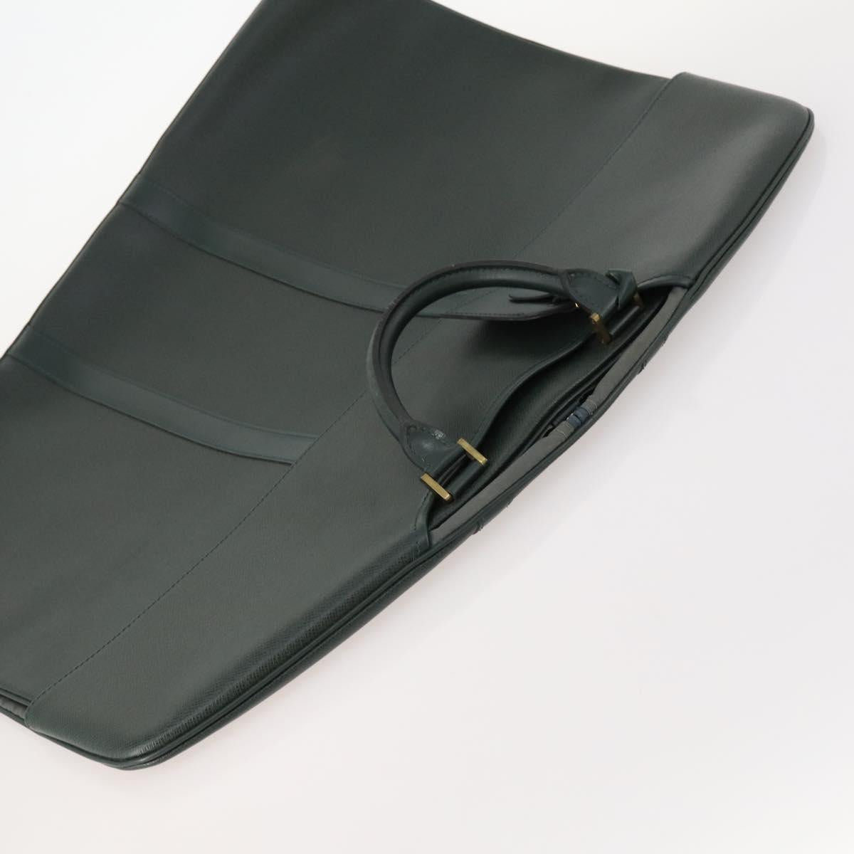 LOUIS VUITTON Taiga Bering Garment Cover Epicea M30134 LV Auth ARZ467