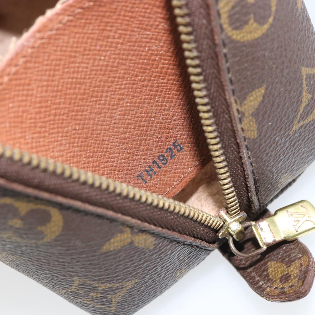 LOUIS VUITTON Monogram Trousse Demi Ronde Cosmetic Pouch M47520 LV Auth BA10019