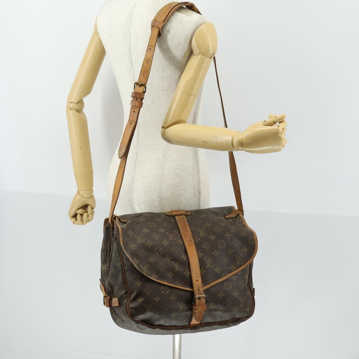LOUIS VUITTON Monogram Saumur 35 Shoulder Bag M42254 LV Auth BA10390