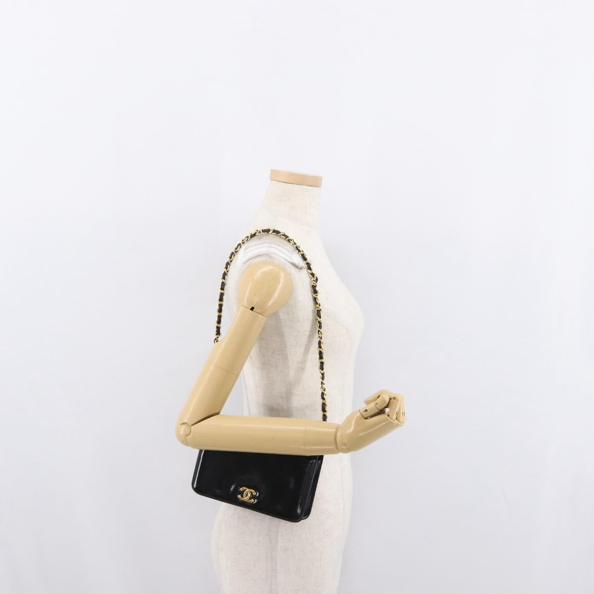 CHANEL Chain Shoulder Bag Patent leather Black Gold CC Auth BA10760