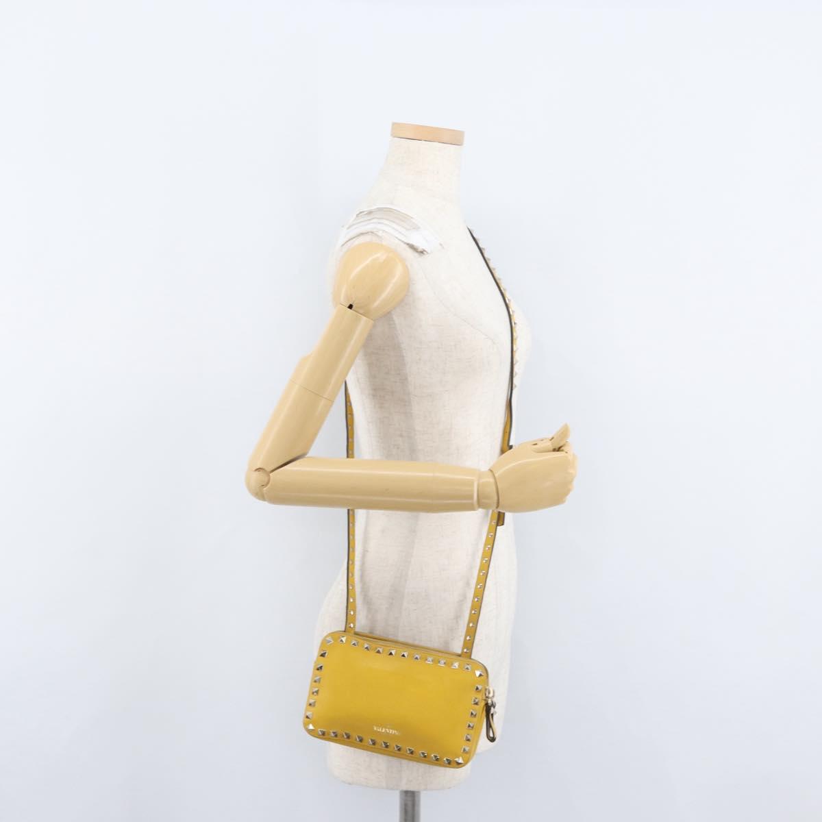 Gianni Versace Rock Studs Shoulder Bag Leather Yellow Gold Auth BA10807