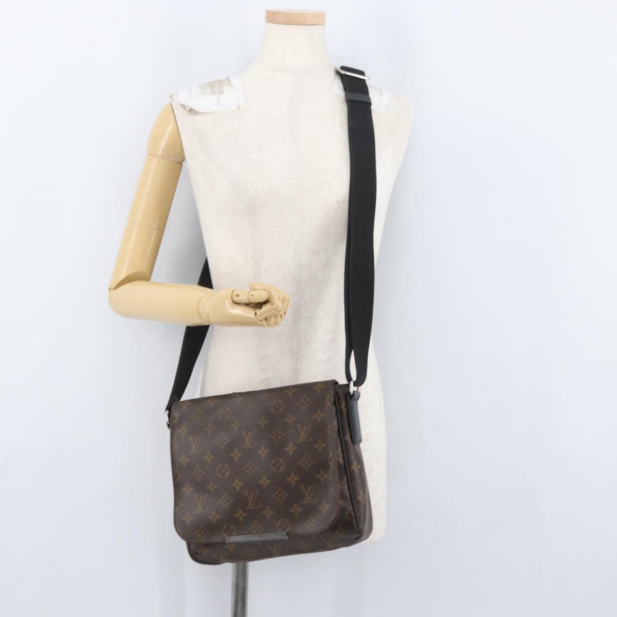 LOUIS VUITTON Monogram District PM Shoulder Bag M40935 LV Auth BA10866