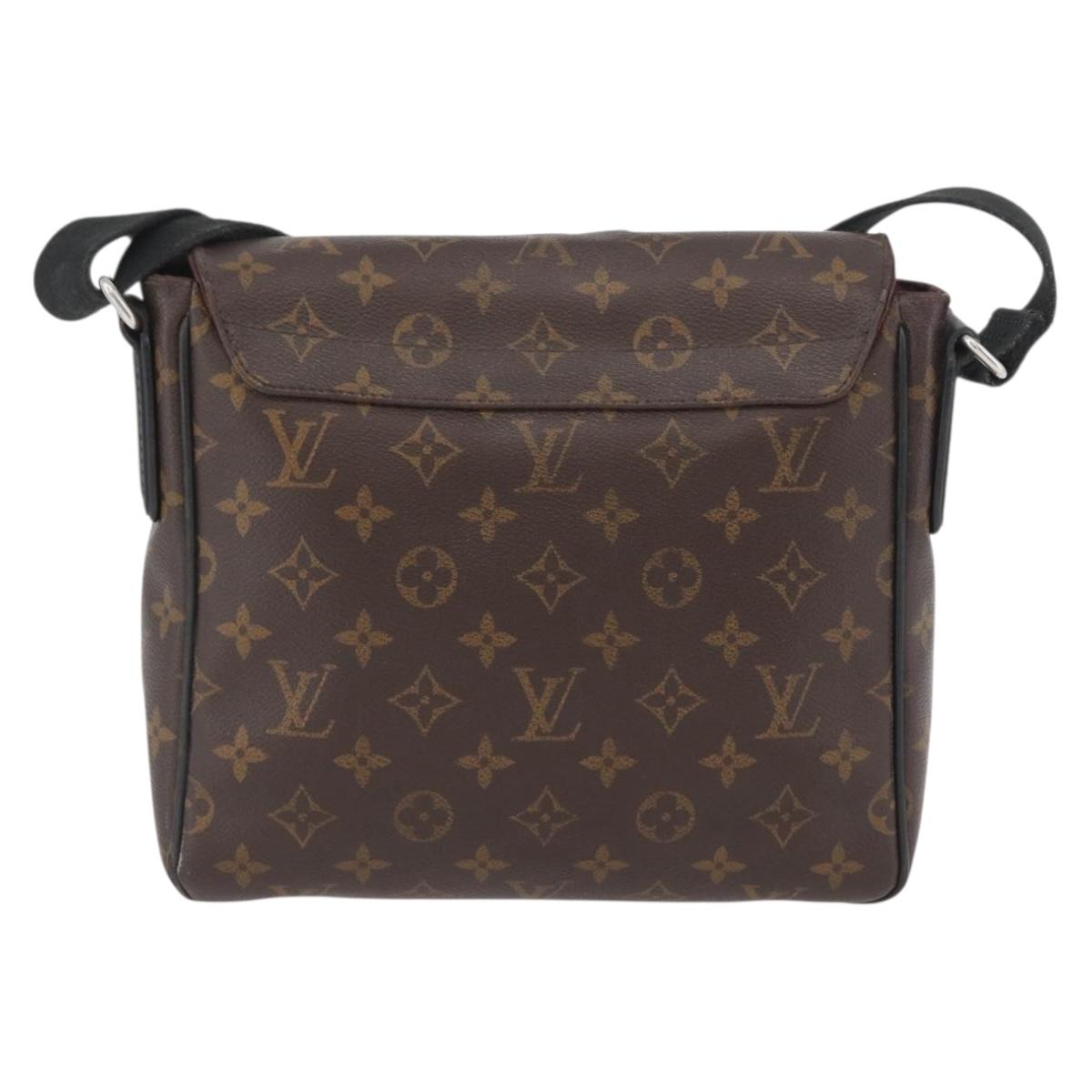 LOUIS VUITTON Monogram District PM Shoulder Bag M40935 LV Auth BA10866
