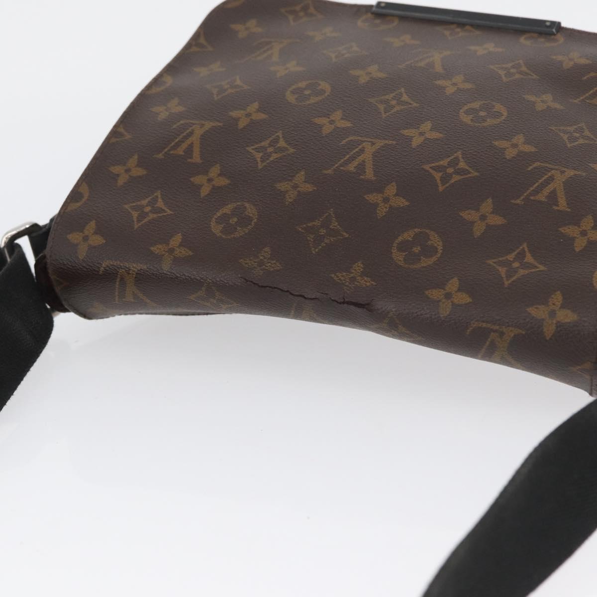 LOUIS VUITTON Monogram District PM Shoulder Bag M40935 LV Auth BA10866