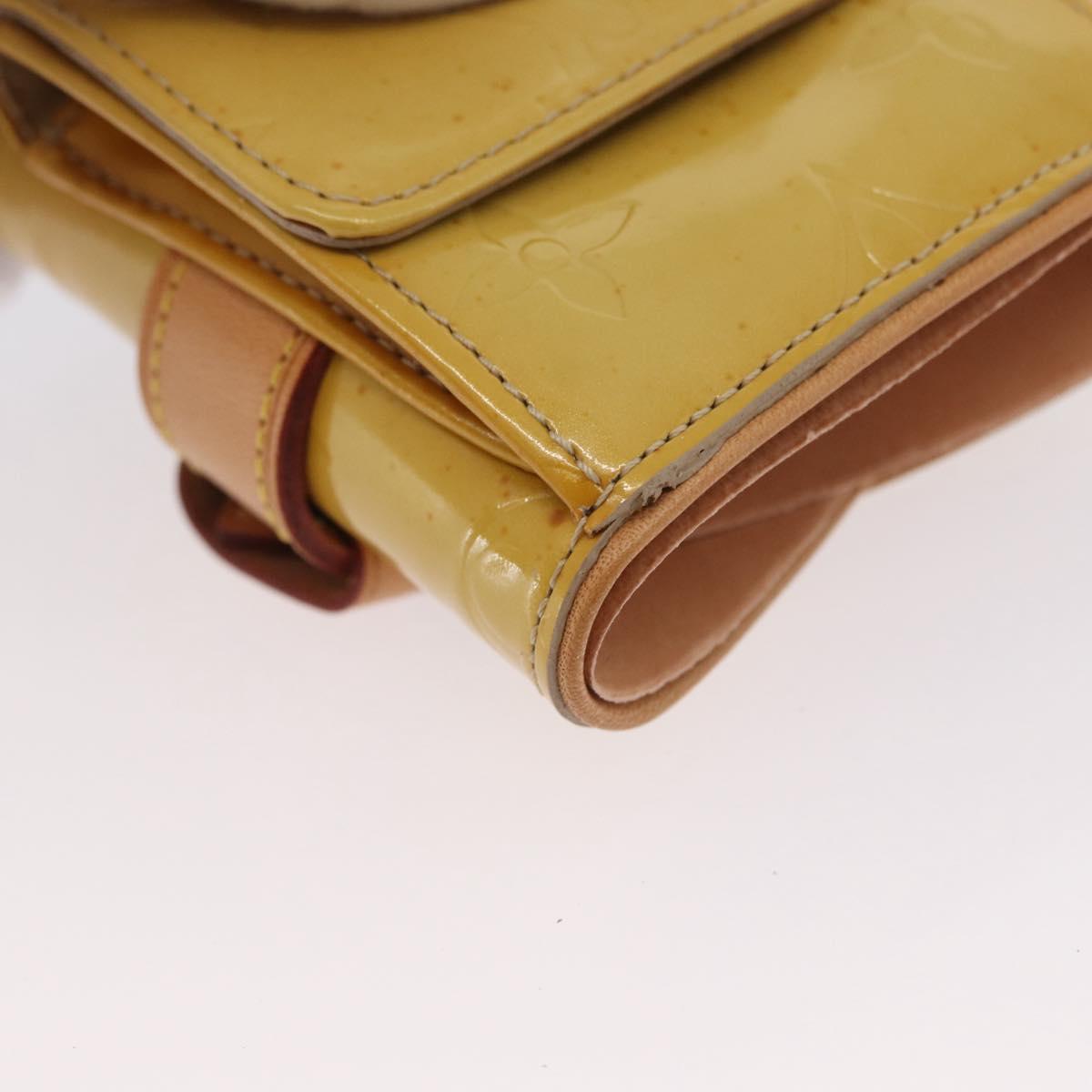 LOUIS VUITTON Vernis lafayette street Coin Purse Beige M91013 LV Auth BA10937