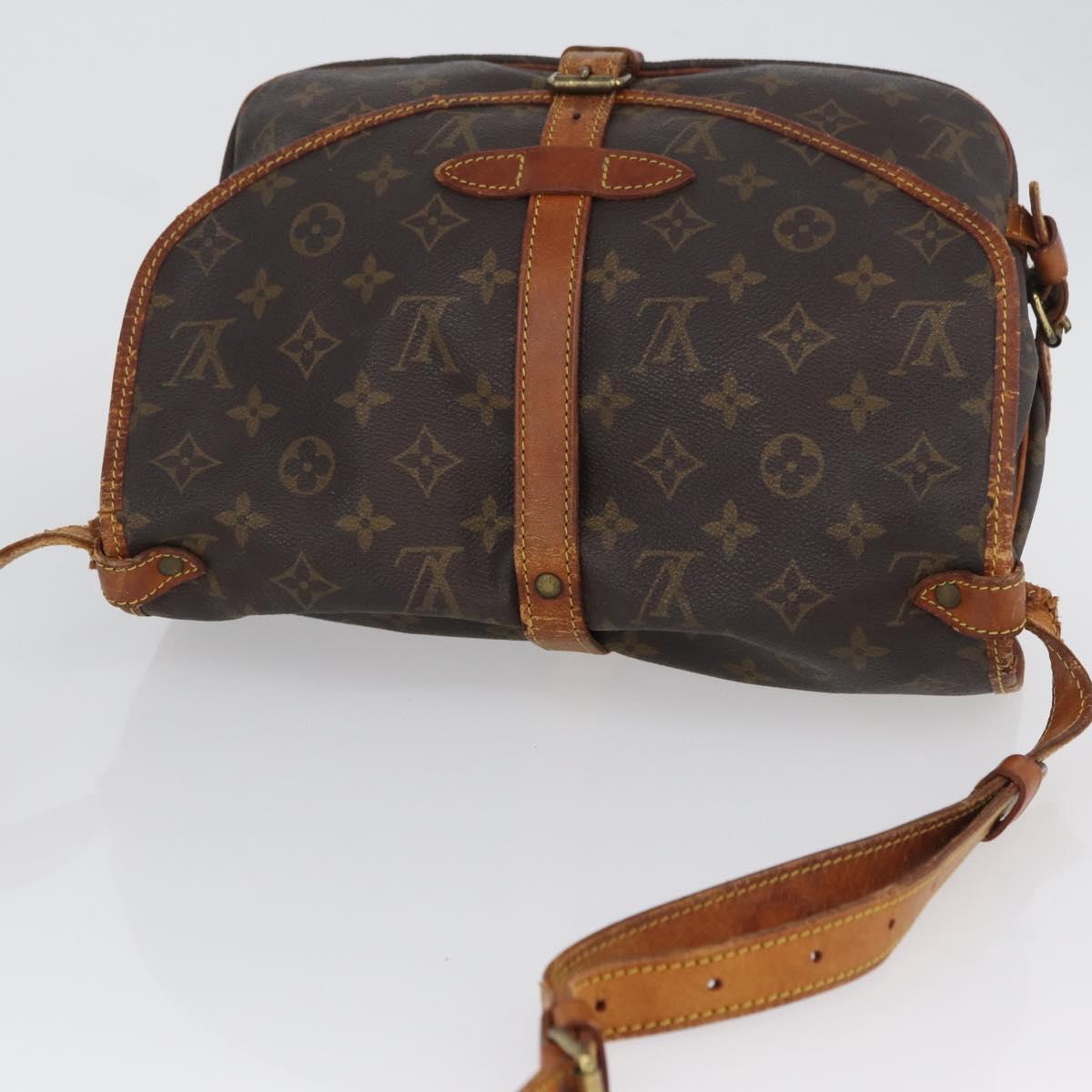 LOUIS VUITTON Monogram Saumur 30 Shoulder Bag M42256 LV Auth BA10996