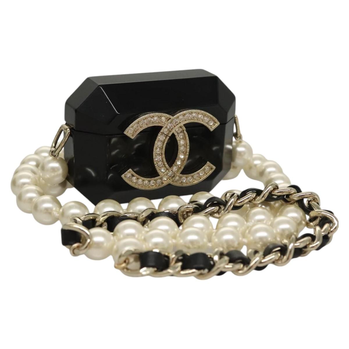 CHANEL Airpods case Shoulder plastic Black CC Auth BA1117AM