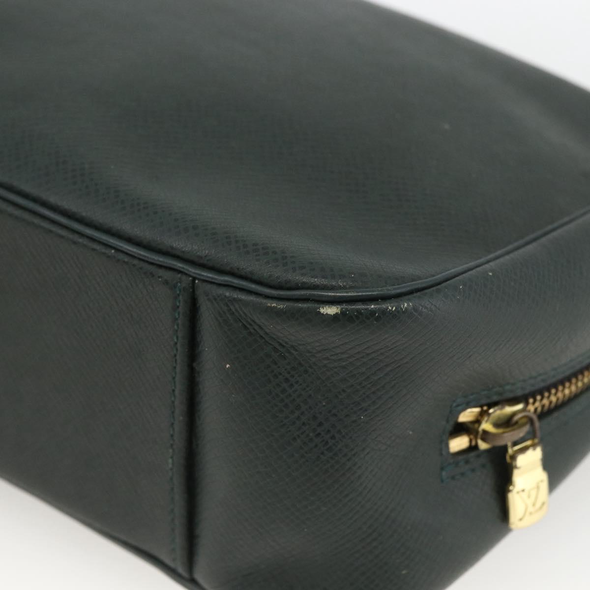LOUIS VUITTON Taiga Trousse Toilette GM Clutch Bag Epicea M30214 LV Auth BA11283