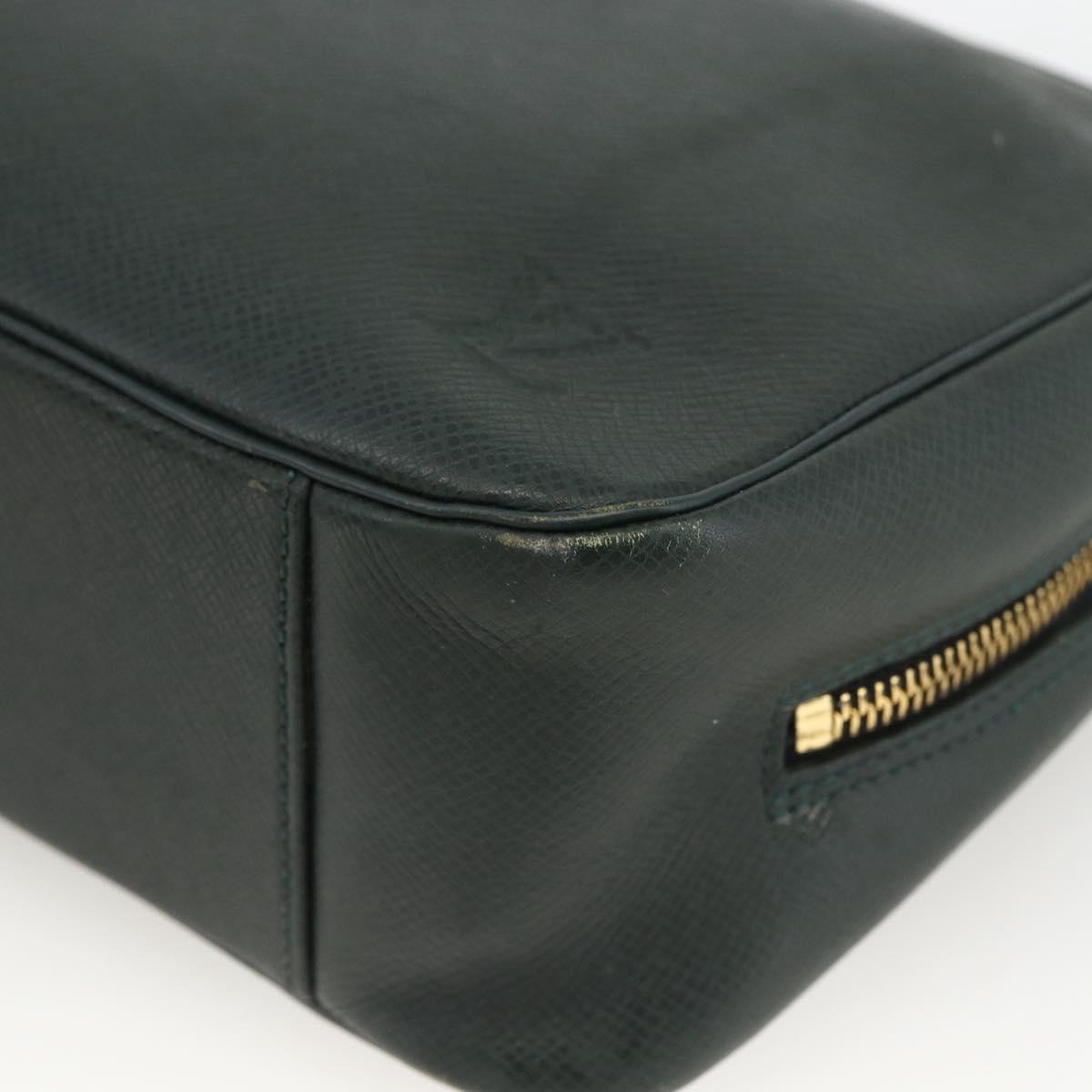 LOUIS VUITTON Taiga Trousse Toilette GM Clutch Bag Epicea M30214 LV Auth BA11283