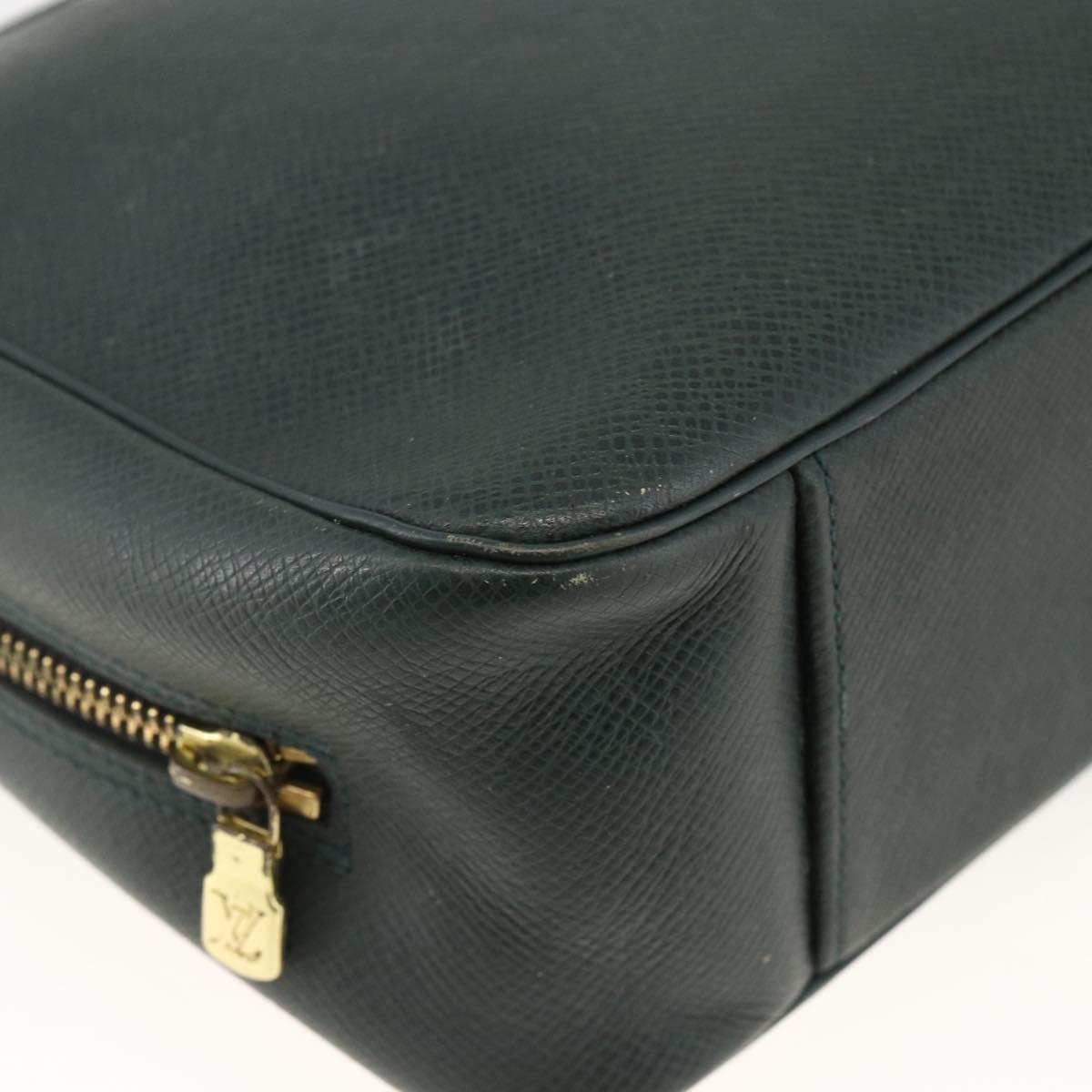 LOUIS VUITTON Taiga Trousse Toilette GM Clutch Bag Epicea M30214 LV Auth BA11283