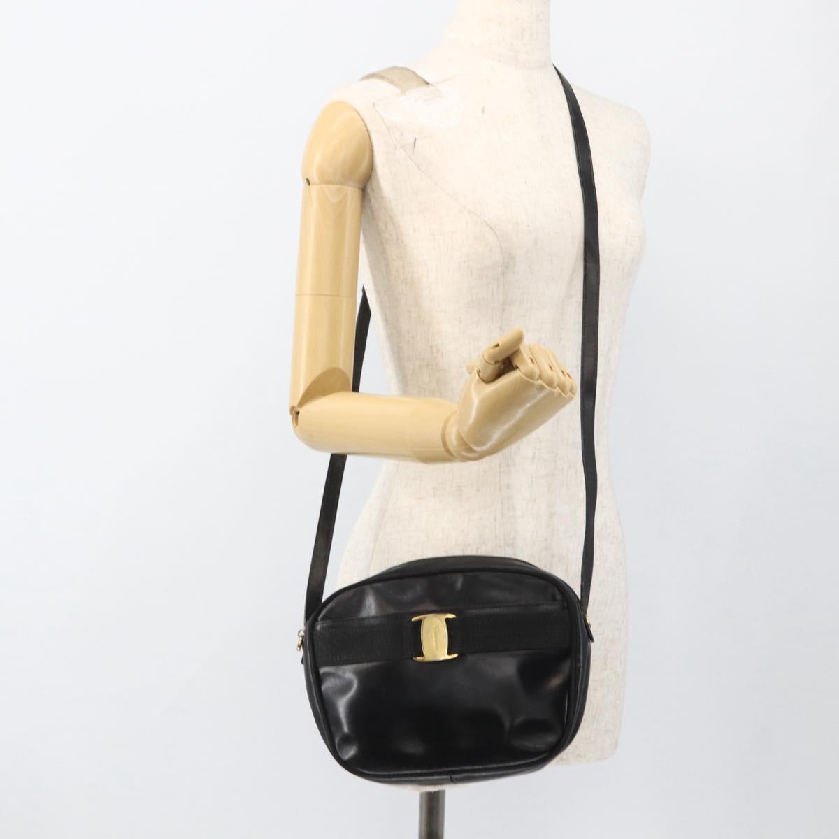 Salvatore Ferragamo Vala Shoulder Bag Leather Black Gold Auth BA11345