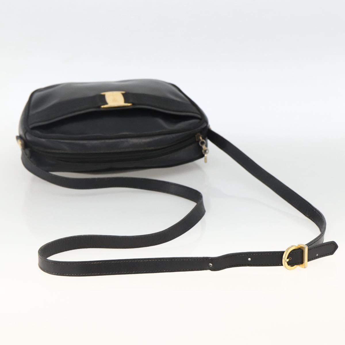 Salvatore Ferragamo Vala Shoulder Bag Leather Black Gold Auth BA11345