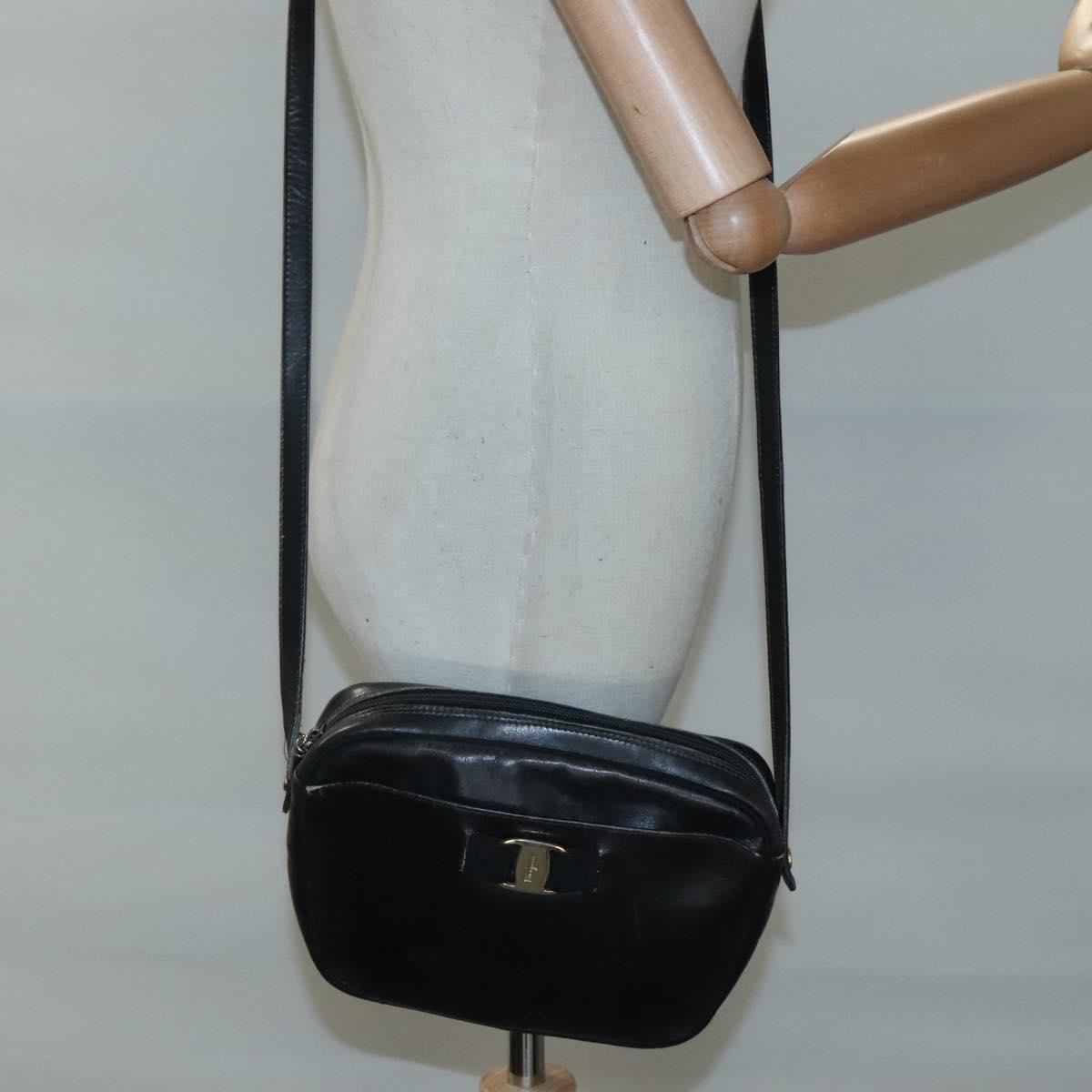 Salvatore Ferragamo Shoulder Bag Leather Black Gold Auth BA1137