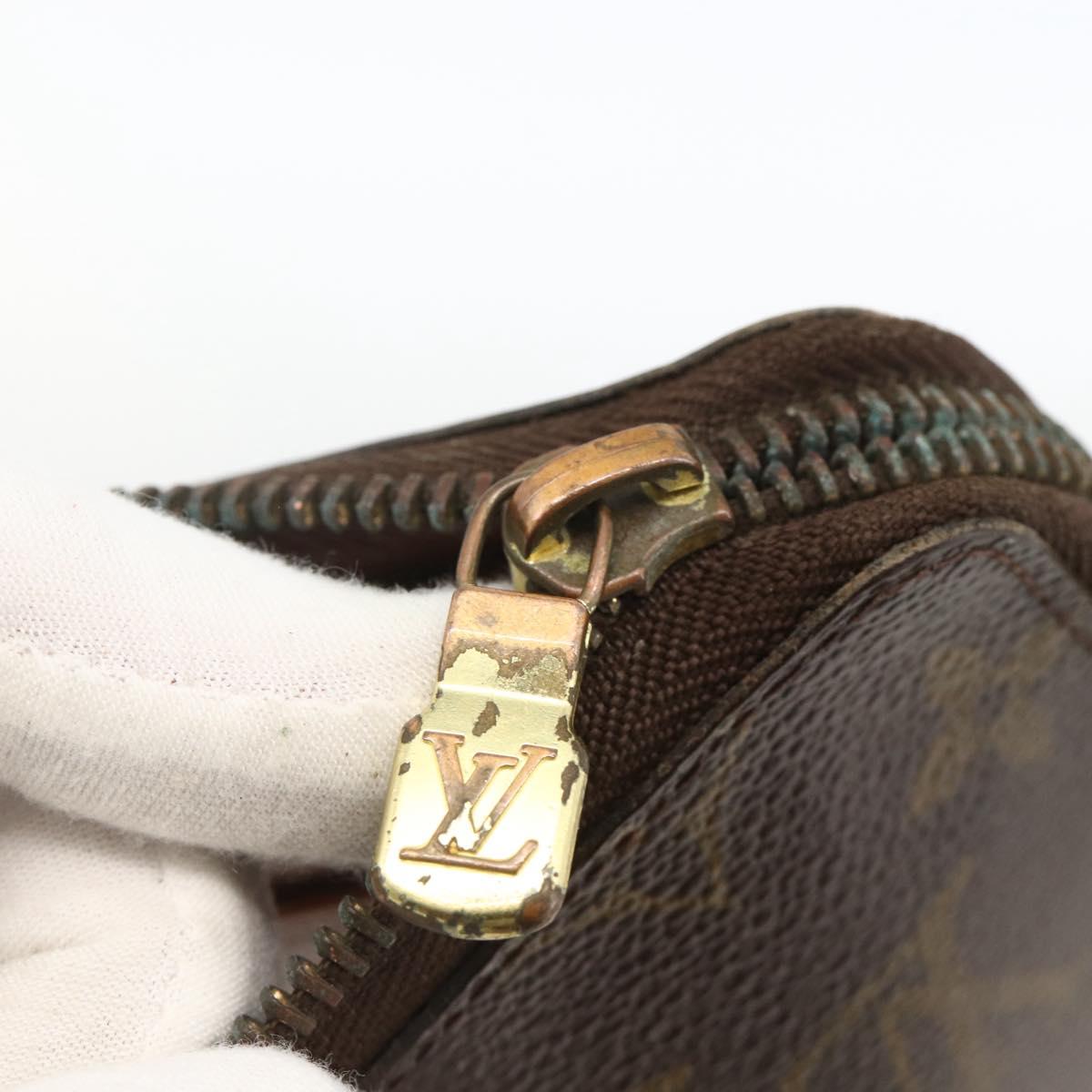 LOUIS VUITTON Monogram Poche Escapade Travel Case M60113 LV Auth BA11632
