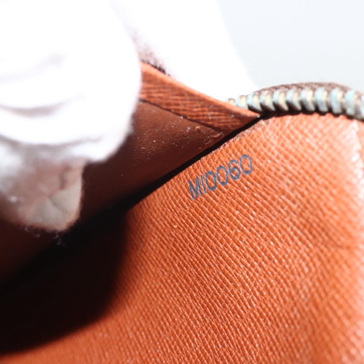 LOUIS VUITTON Monogram Poche Escapade Travel Case M60113 LV Auth BA11632