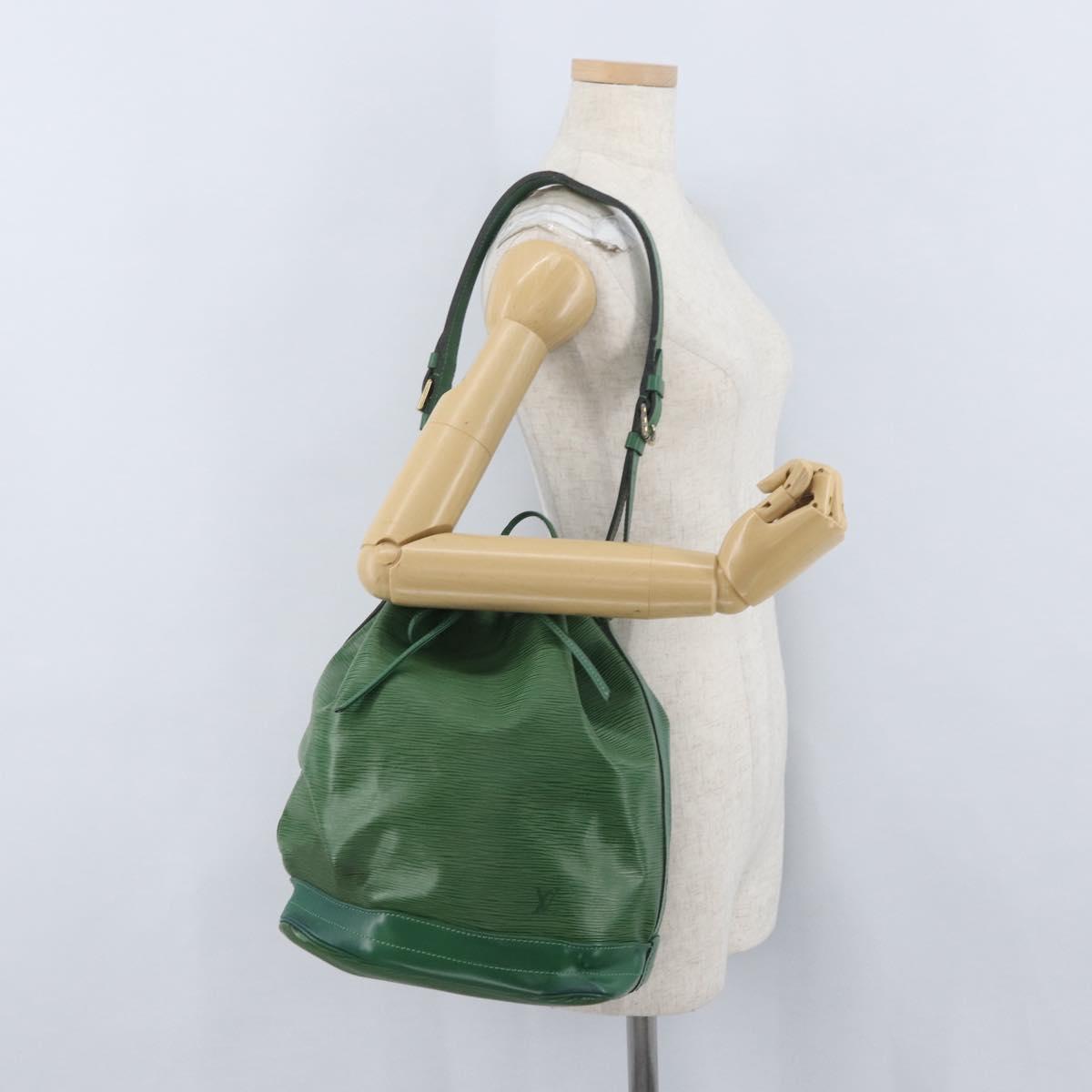 LOUIS VUITTON Epi Noe Shoulder Bag Green M44004 LV Auth BA11687