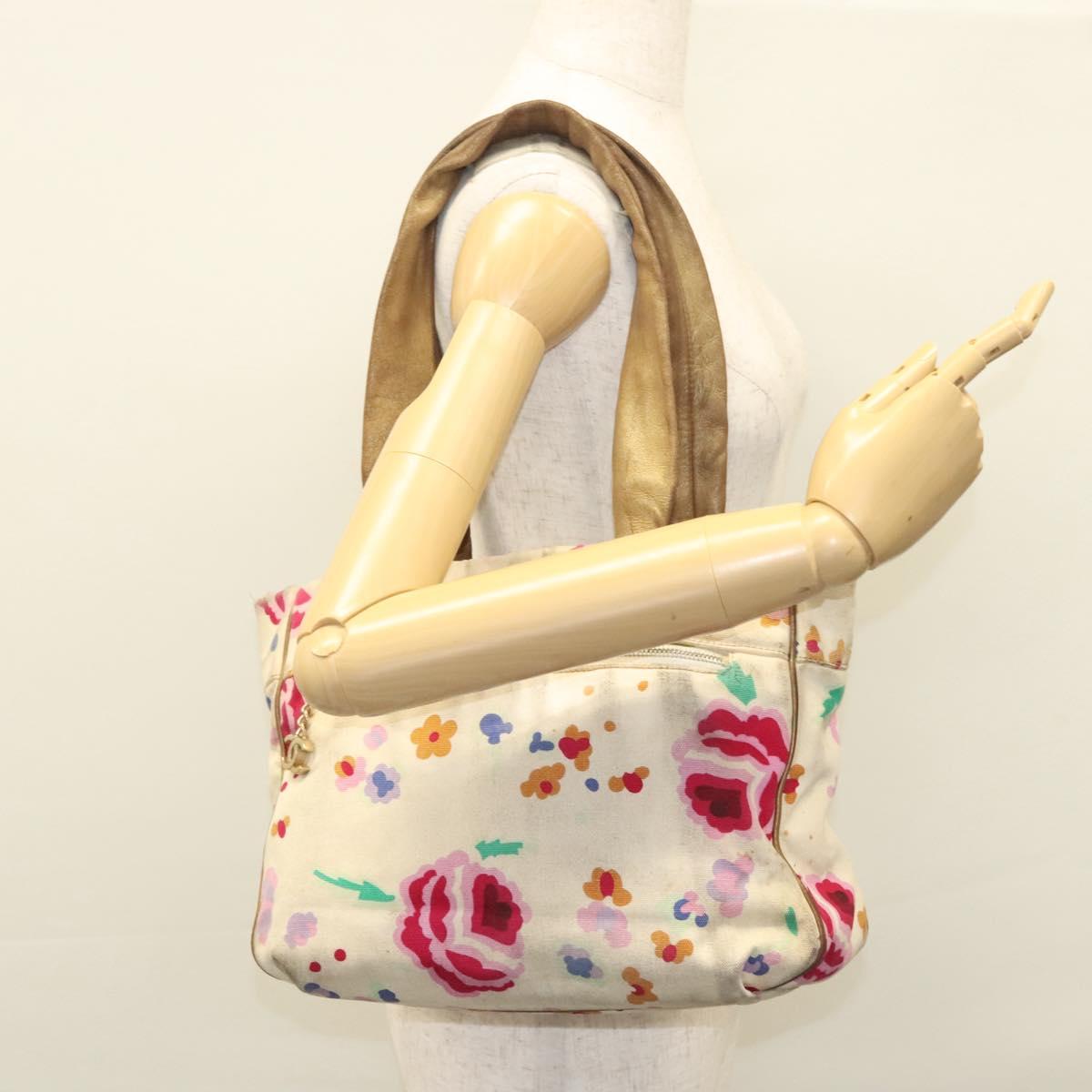 CHANEL Tote Bag Canvas White CC Auth BA1187