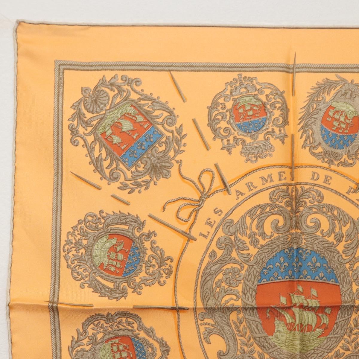 HERMES Carre 45 Scarf ""LES ARMES DE PARIS FLVCVAT NEC MERGITVR"" Auth BA12022A