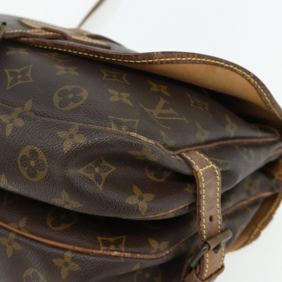 LOUIS VUITTON Monogram Saumur 30 Shoulder Bag M42256 LV Auth BA12118