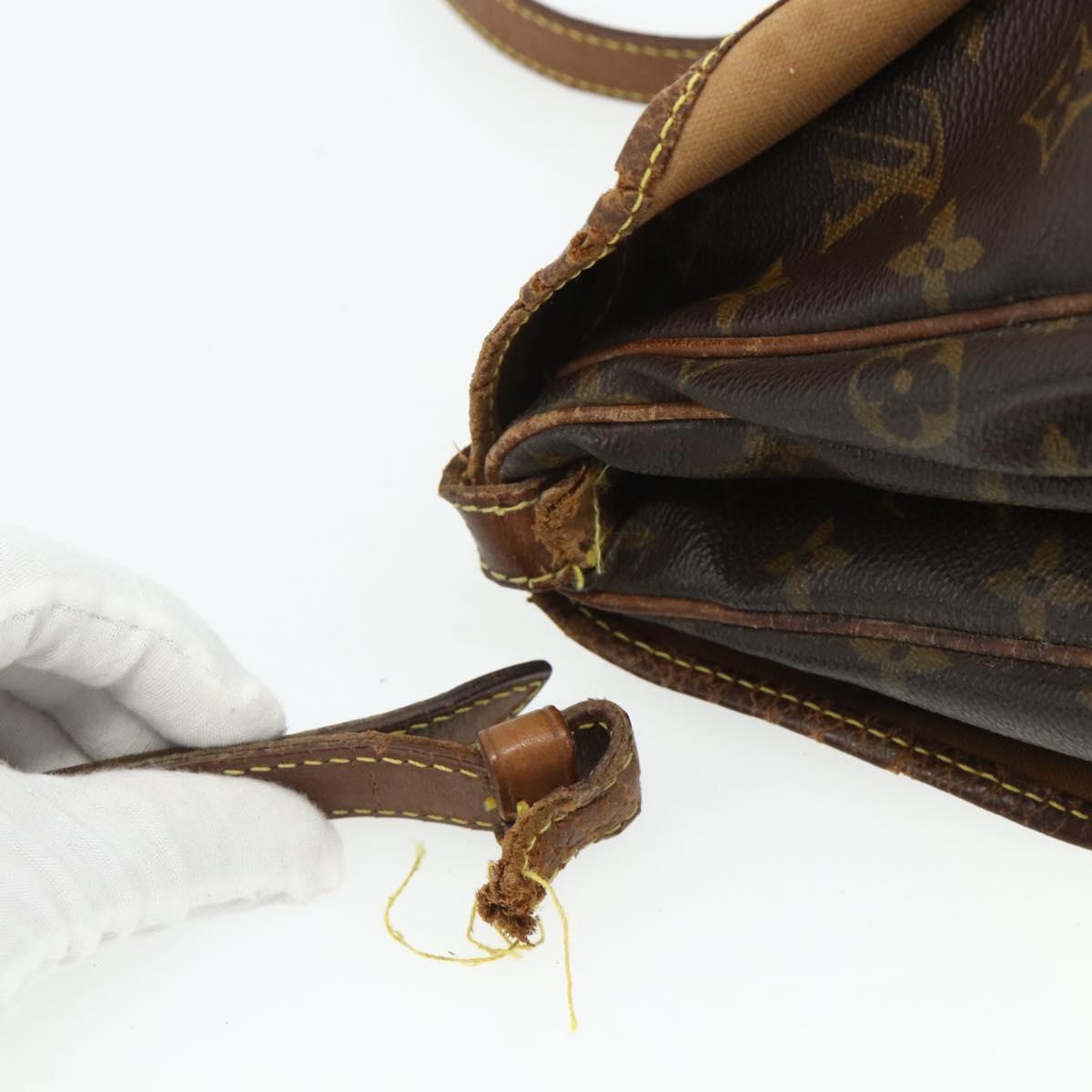LOUIS VUITTON Monogram Saumur 30 Shoulder Bag M42256 LV Auth BA12118