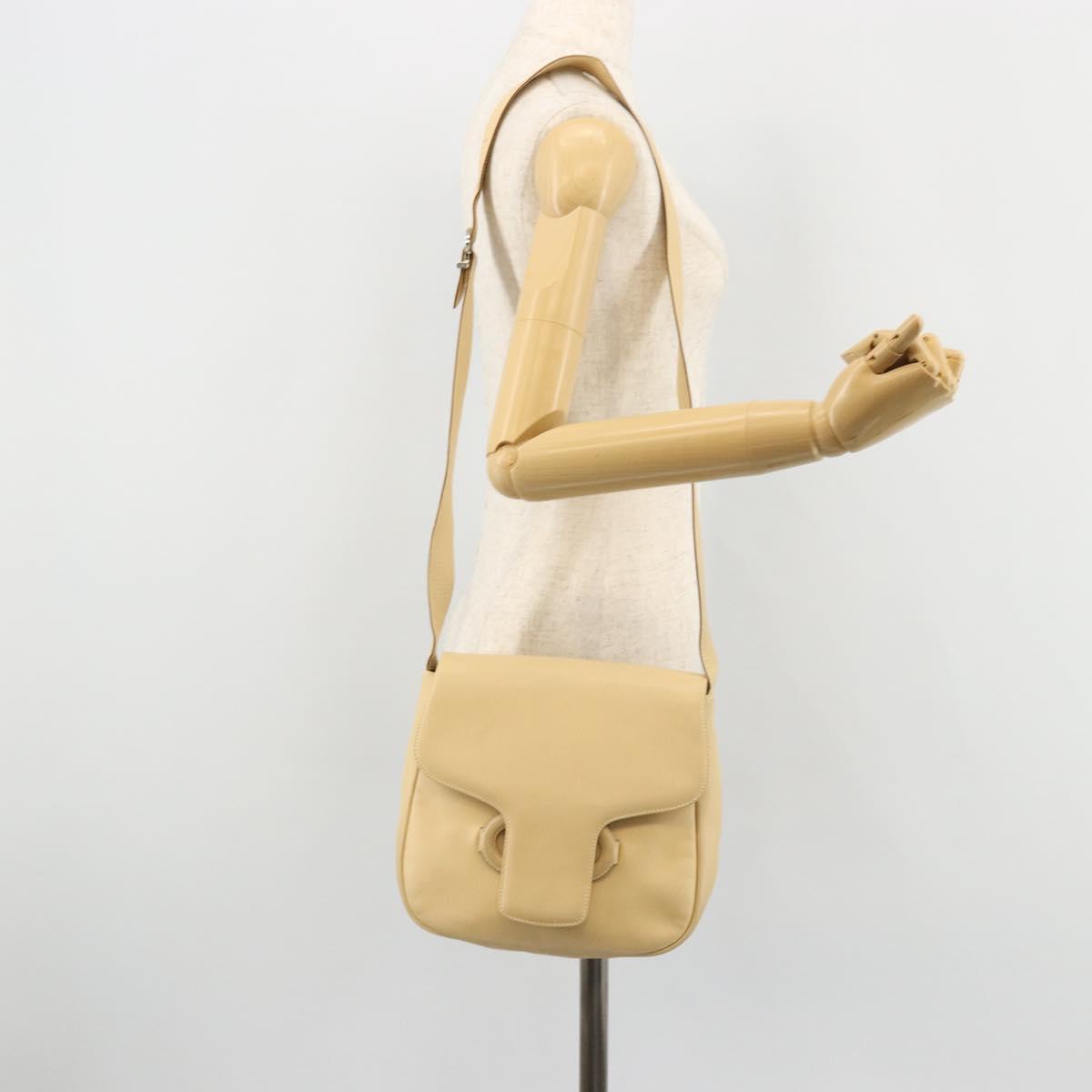 Salvatore Ferragamo Gancini Shoulder Bag Leather Ivory Silver Auth BA12266