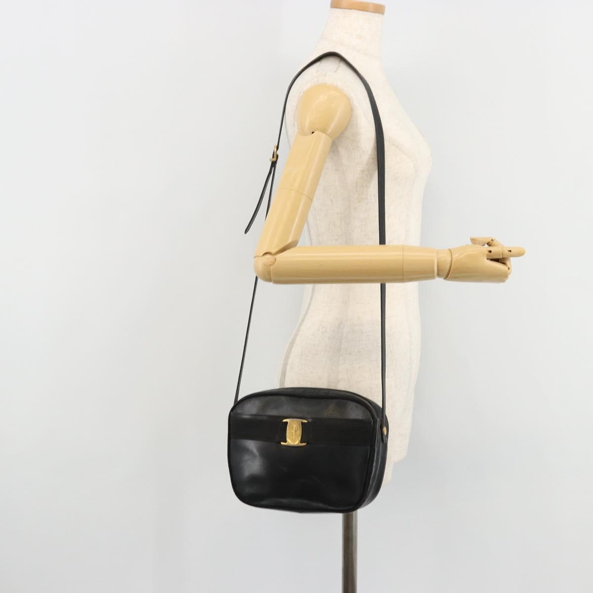 Salvatore Ferragamo Vala Shoulder Bag Leather Black Gold Auth BA12552