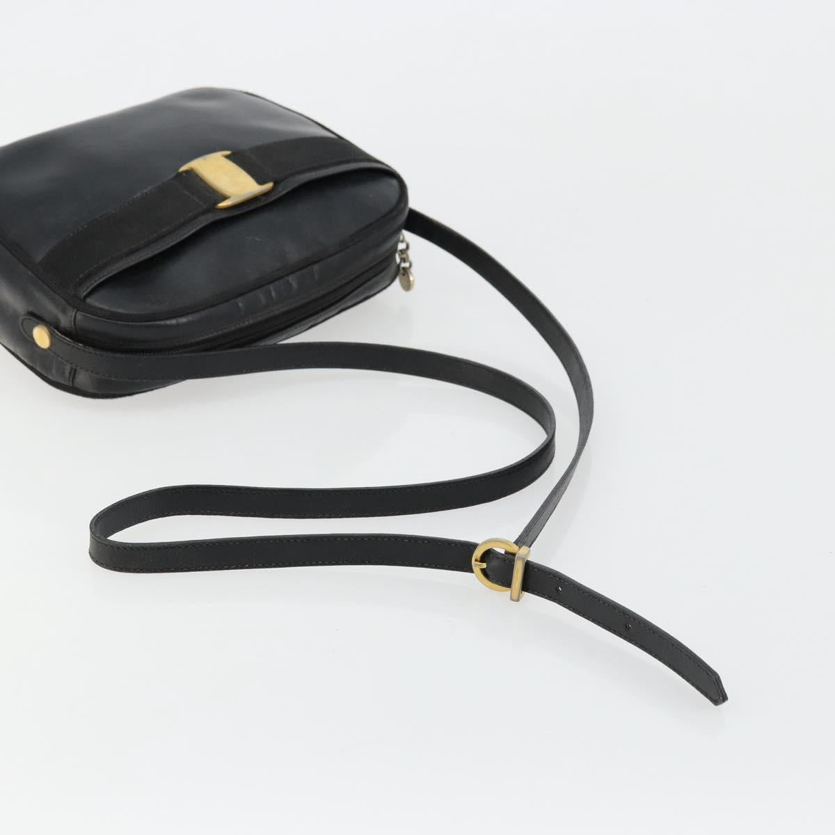 Salvatore Ferragamo Vala Shoulder Bag Leather Black Gold Auth BA12552