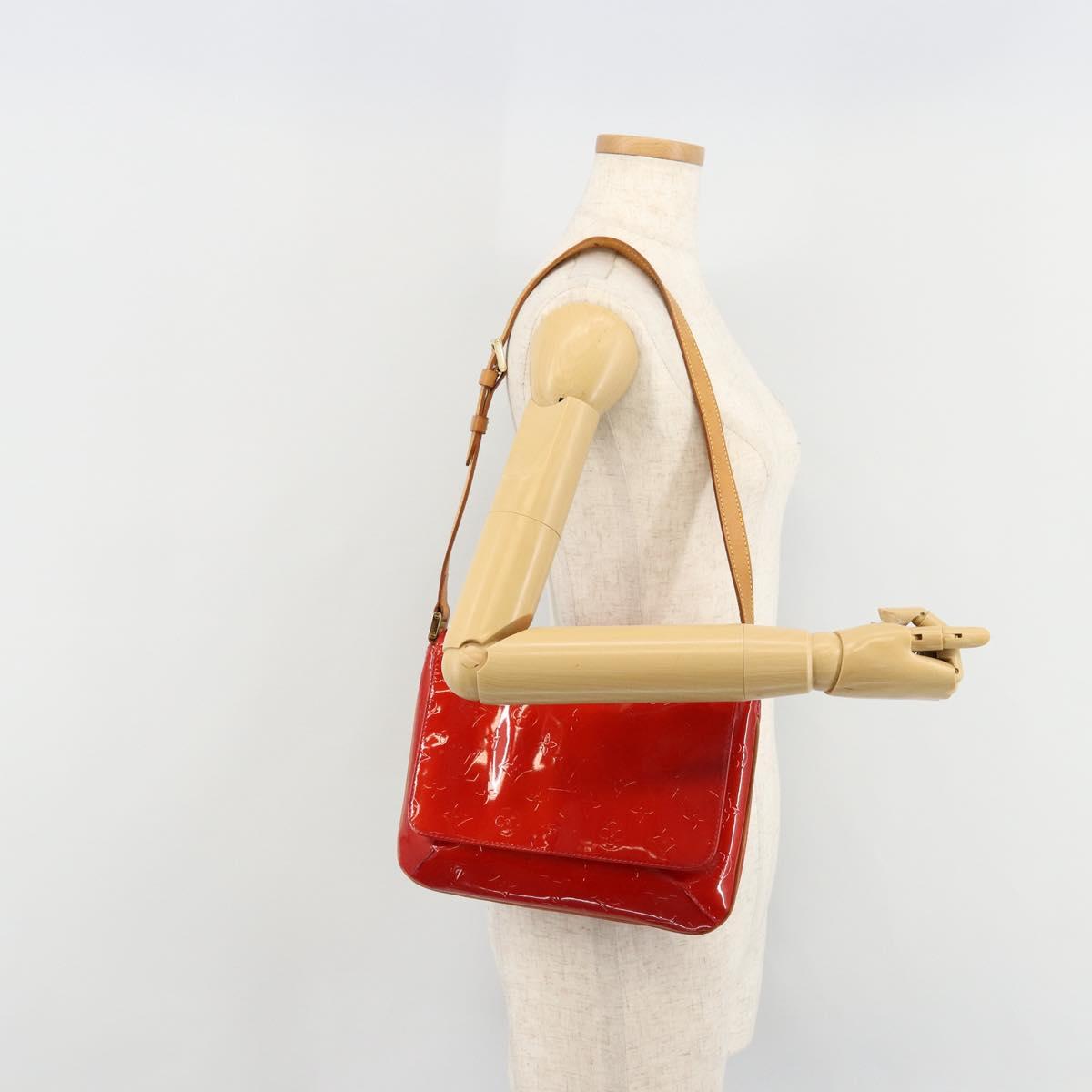LOUIS VUITTON Monogram Vernis Thompson Street Bag Red Rouge M91094 Auth BA12592