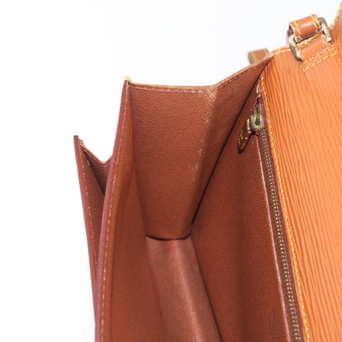 LOUIS VUITTON Epi Serie Dragonne Hand Bag Zipangu Gold M52618 LV Auth BA12910