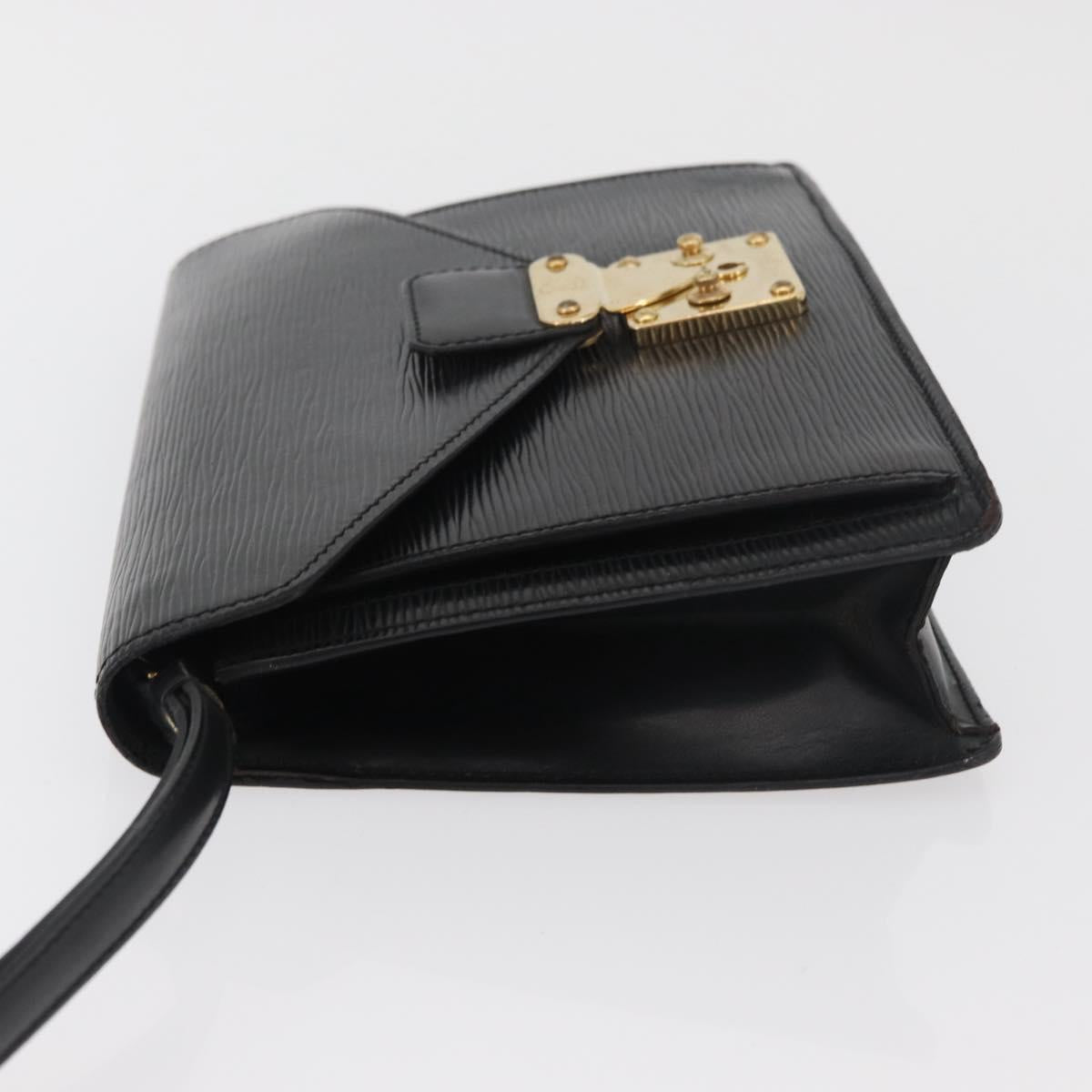 LOUIS VUITTON Epi Serie Dragonne Clutch Bag Black Noir M52612 LV Auth BA13129