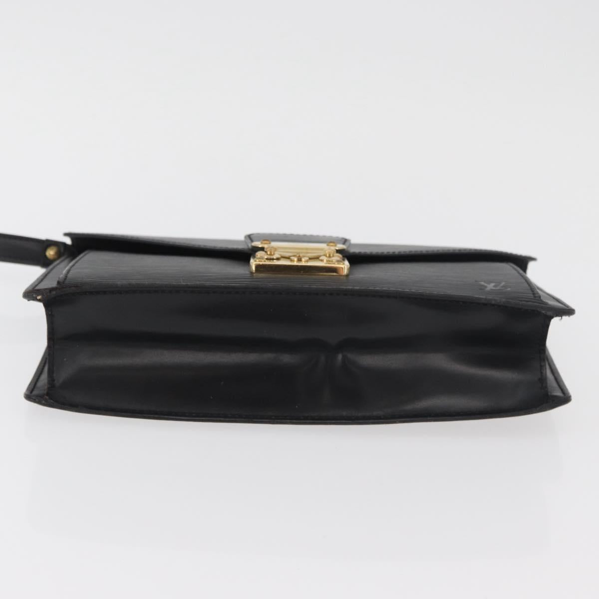LOUIS VUITTON Epi Serie Dragonne Clutch Bag Black Noir M52612 LV Auth BA13129