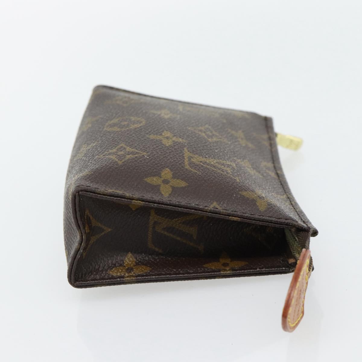 LOUIS VUITTON Monogram Poche Toilette 15 Pouch M47546 LV Auth BA13244