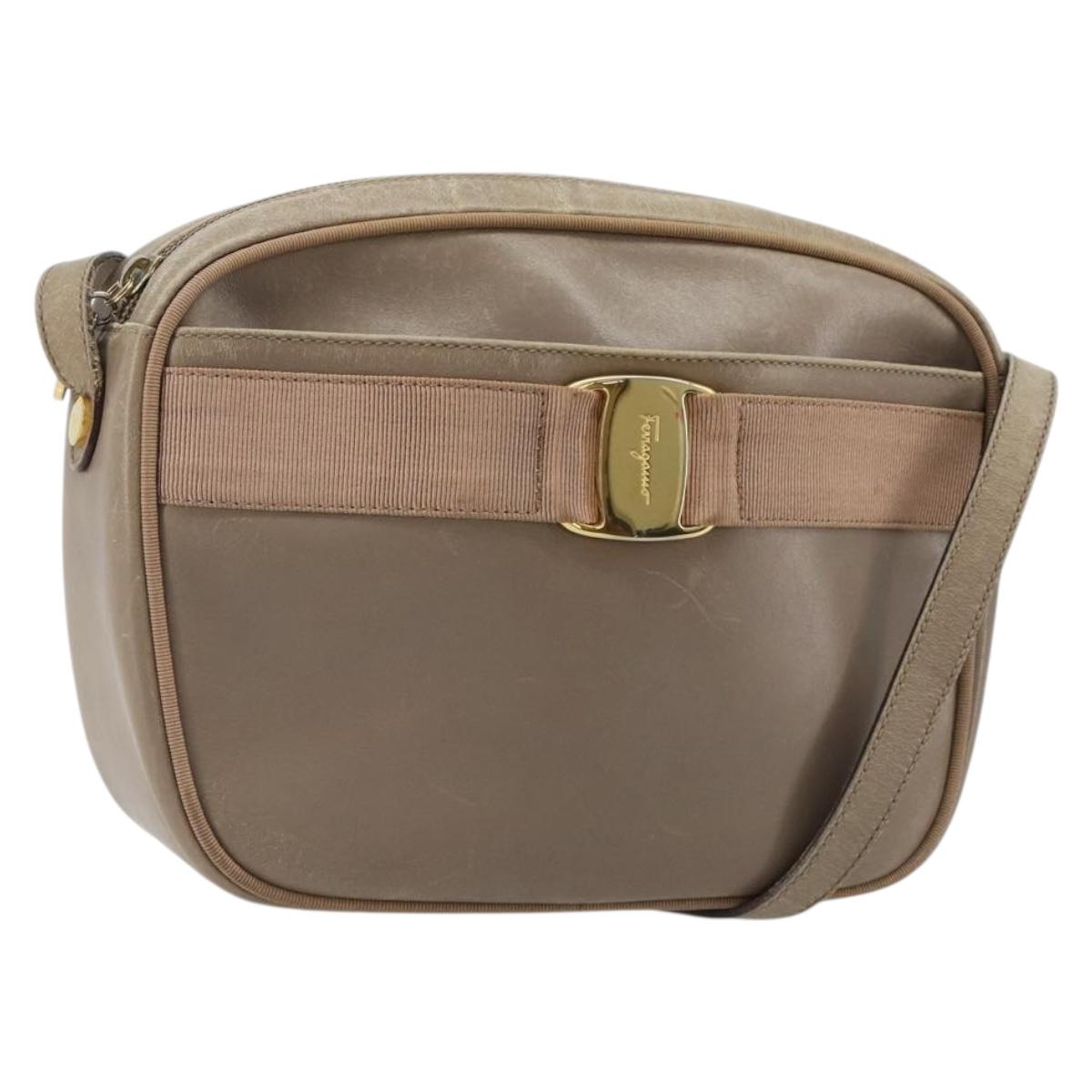 Salvatore Ferragamo Vala Shoulder Bag Leather Beige Gold Auth BA13281