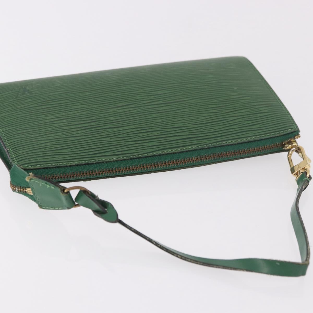 LOUIS VUITTON Epi Pochette Accessoires Pouch Green M52984 LV Auth BA13285