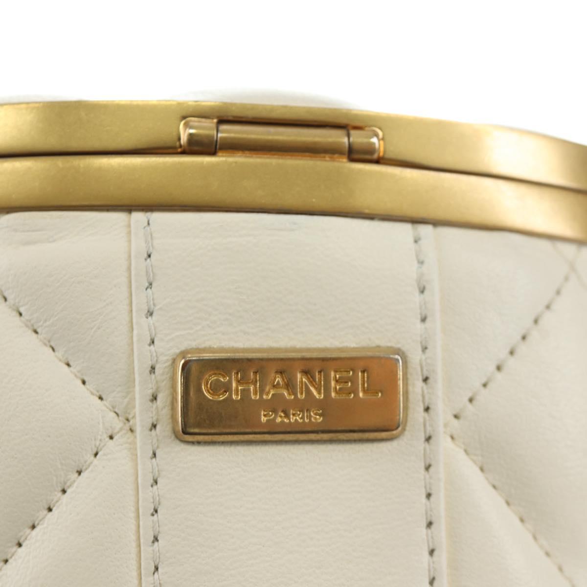 CHANEL Chain Matelasse Shoulder Bag Lamb Skin White Gold CC Auth BA13318M