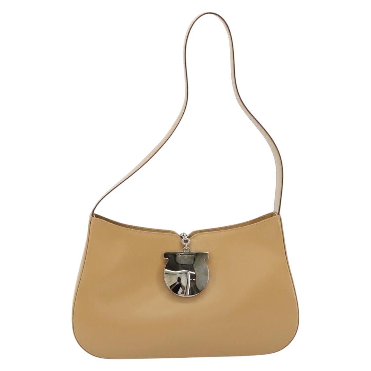 Salvatore Ferragamo Gancini Bag Patent leather Beige Silver Auth BA13361A