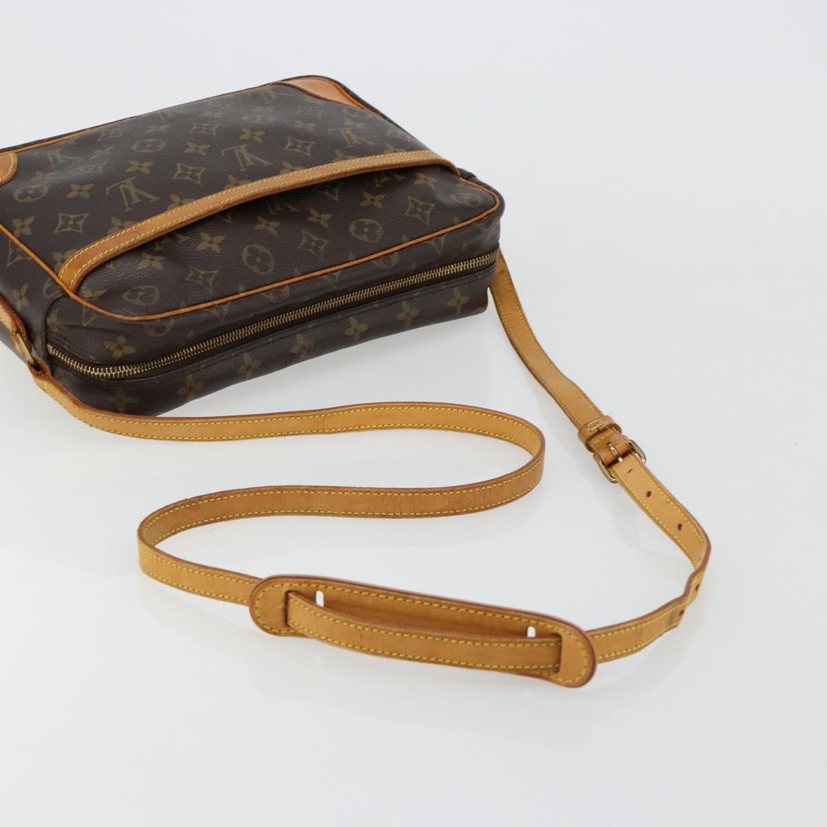 LOUIS VUITTON Monogram Trocadero 30 Shoulder Bag M51272 LV Auth BA13396