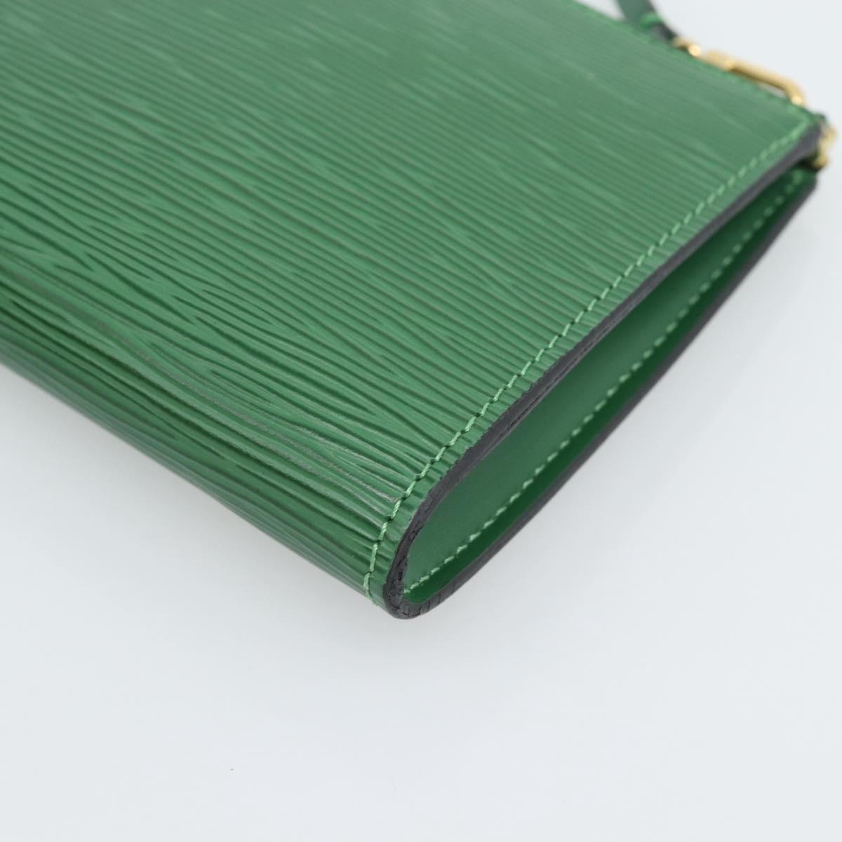 LOUIS VUITTON Epi Pochette Accessoires Accessory Pouch Green M52984 Auth BA13512