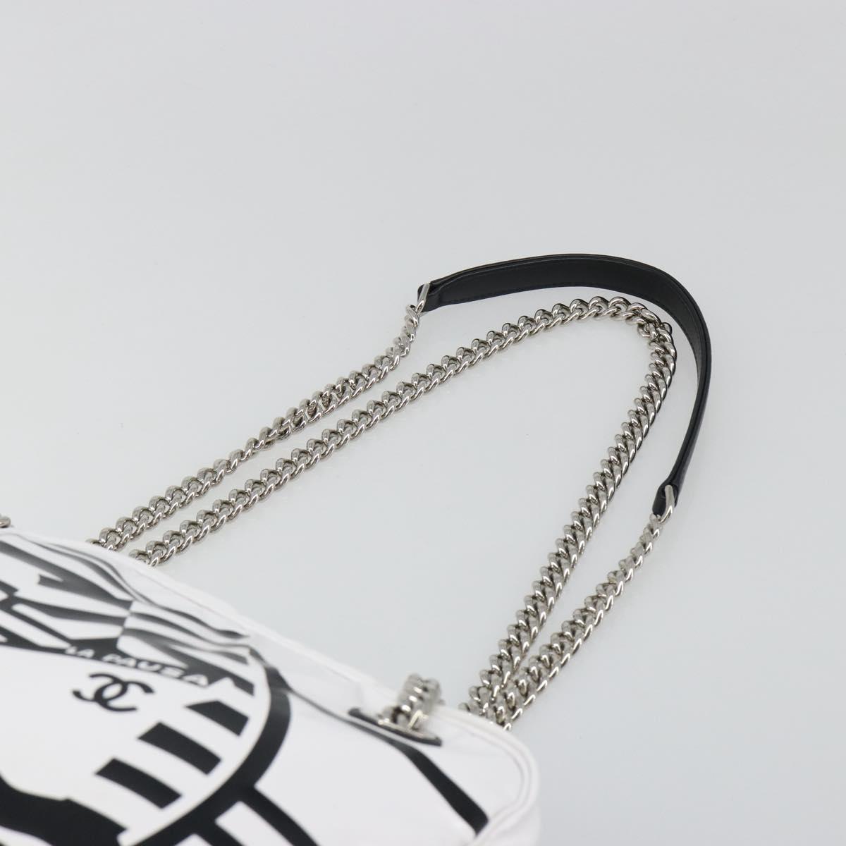 CHANEL La Pausa Chain Bag Patent leather White Silver CC Auth BA13516SAM